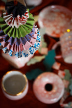 Ladda upp bild till gallerivisning, Flower ball