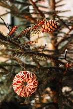 Ladda upp bild till gallerivisning, Girland Red Berrys