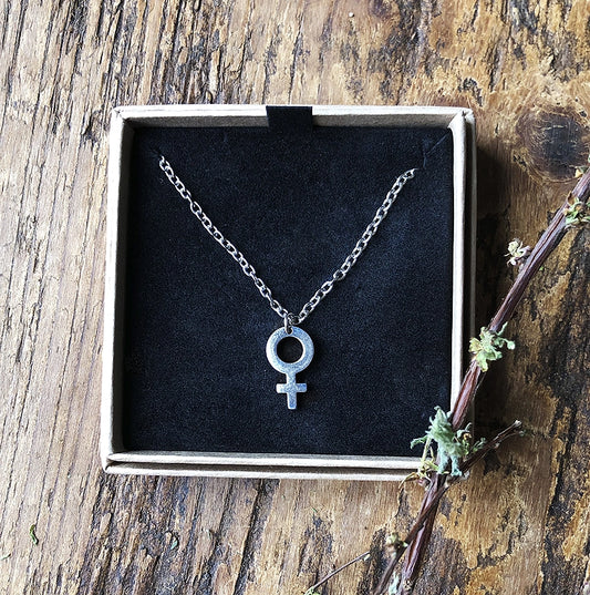 Femme halsband litet
